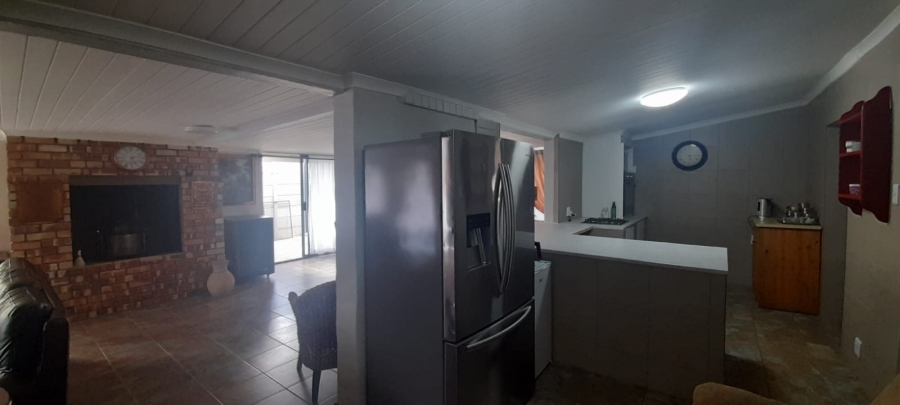 5 Bedroom Property for Sale in Moorreesburg Western Cape